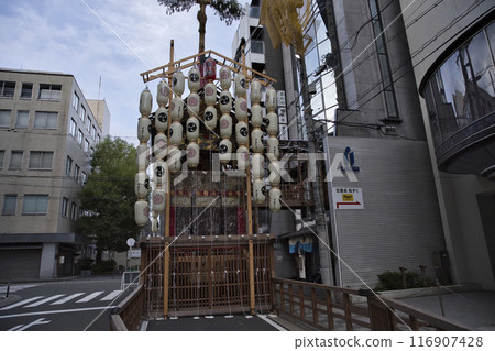 只園節室町街道景觀與雞漂浮水平構圖 1 只園節室町街道景觀與雞漂浮水平構圖 1 116907428