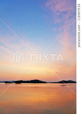 染上朝霞的宮城縣松島 染上朝霞的宮城縣松島 116907616