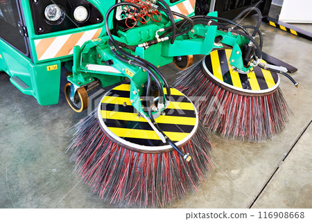 Round brushes for street cleaning machine 116908668