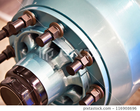 Wheel hub and brake drum 116908696