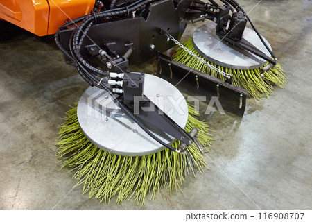 Round brushes for street cleaning machine 116908707