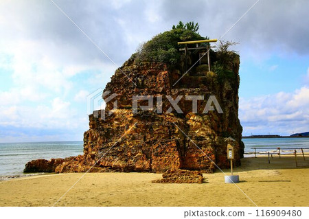 移國神話的設定…美麗的沙灘與日本海“稻佐之濱/弁天島” 116909480