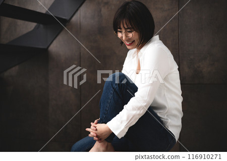 A woman who values her personality 116910271