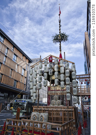 Gion Festival: Kankoku-Hoko and Shijo-dori Karasuma Nishiiri Scenery and Streetscape 8 Gion Festival: Kankoku-Hoko and Shijo-dori Karasuma Nishiiri Scenery and Streetscape 8 116910378