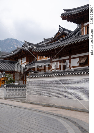Eunpyeong Hanok Village, the largest neo-hanok residential complex in the capital area which surrounded by hills and mountains in Seoul, South Korea 116910664