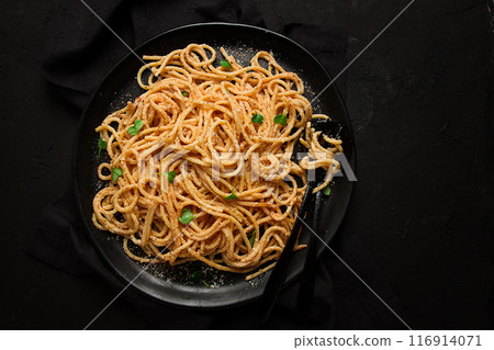 spaghetti carbonara, in creamy garlic sauce, pasta in white sauce, homemade, no people, spaghetti carbonara, in creamy garlic sauce, pasta in white sauce, homemade, no people, 116914071