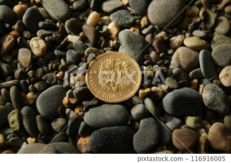 Antique gold coin. Old gold coin 5 Rubles Russian Empire. Antique gold coin. Old gold coin 5 Rubles Russian Empire. 116916005