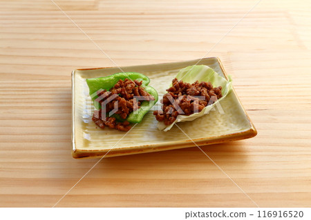 生辣椒、生高麗菜、肉味噌 生辣椒、生高麗菜、肉味噌 116916520