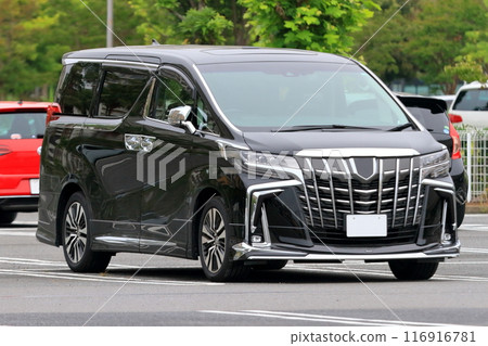 Luxury minivan in motion Luxury minivan in motion 116916781