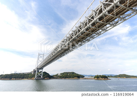 A beautiful summer view of the Seto Inland Sea and the Great Seto Bridge seen from the sea 116919064