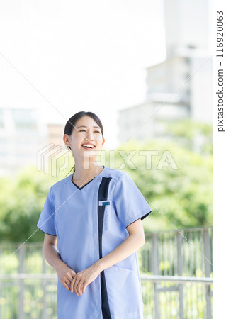 Young nurse working in a hospital 116920063