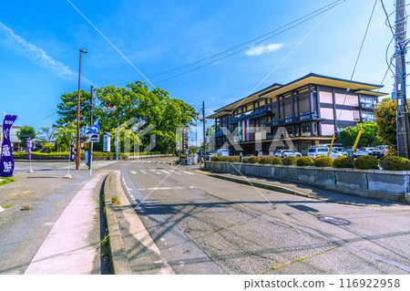 日式寒川街景 從寒川神社站/宮山站下車前往寒川神社的路線 = 前往寒川神社的路線 照片 15-a 116922958