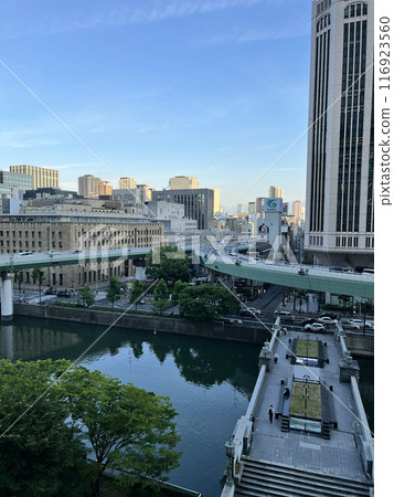 highway and river 116923560