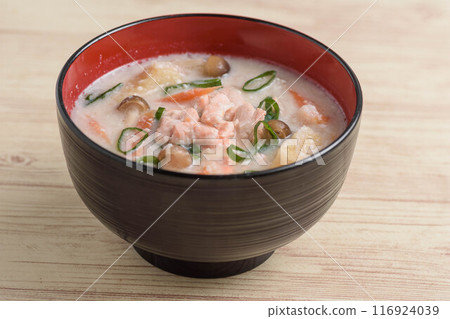 Classic winter salmon lees Classic winter salmon lees 116924039