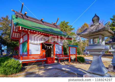 秋天的山梨縣甲府市昇仙峽索道山頂站附近的八雲神社 秋天的山梨縣甲府市昇仙峽索道山頂站附近的八雲神社 116924297
