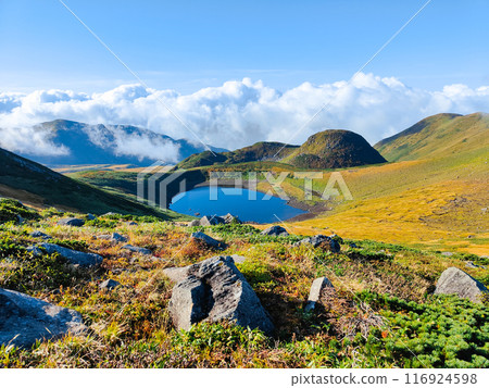 秋天的鳥海山攀登：鳥海湖 116924598