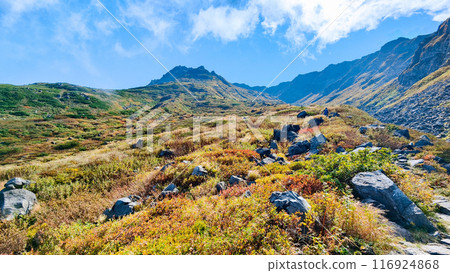 Climbing Mt. Chokai in autumn: Senjaya Valley Climbing Mt. Chokai in autumn: Senjaya Valley 116924868
