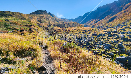 Climbing Mt. Chokai in autumn: Senjaya Valley Climbing Mt. Chokai in autumn: Senjaya Valley 116925004
