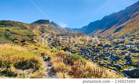 Climbing Mt. Chokai in autumn: Senjaya Valley 116925005