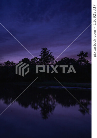 夕陽下的自然風光 116925337