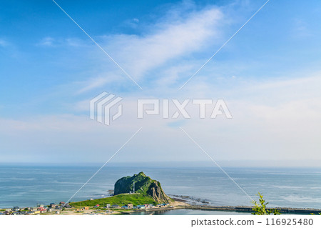 Samani Fishing Port and Cape Enrumu in Hidaka, Hokkaido Samani Fishing Port and Cape Enrumu in Hidaka, Hokkaido 116925480