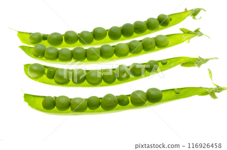 green peas isolated green peas isolated 116926458