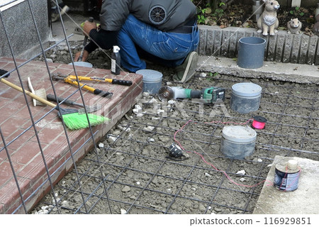 Electric drill, impact, sewerage work, mesh reinforcement 116929851