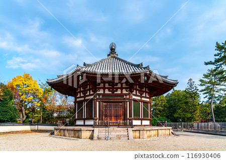 [Nara Prefecture] The architectural beauty of the Kitaendo Hall of Kofukuji Temple 116930406