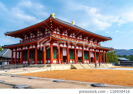 [奈良縣] 興福寺的中金堂，朱紅色美麗明亮 116930416