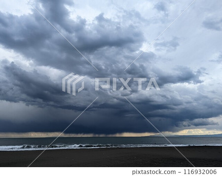 The sea and sky before the storm 116932006