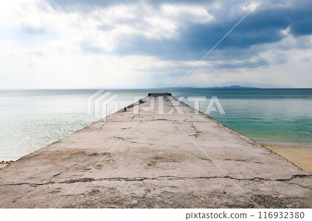West Pier of Taketomi Island, Okinawa West Pier of Taketomi Island, Okinawa 116932380