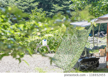 [Auto camping site, tarp set up in the shade] 116932455