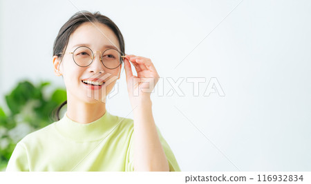 戴著眼鏡的女人的畫像 戴著眼鏡的女人的畫像 116932834