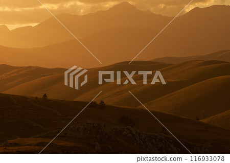 Sunset Panorama of Gran Sasso Mountains in Abruzzo Sunset Panorama of Gran Sasso Mountains in Abruzzo 116933078