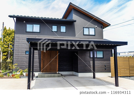 新建房屋外觀-帶車庫的房屋 116934311