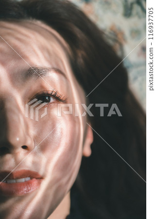 30多歲女性皮膚含水量 116937705