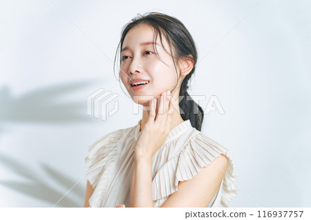 Beauty image of a woman with natural makeup Beauty image of a woman with natural makeup 116937757