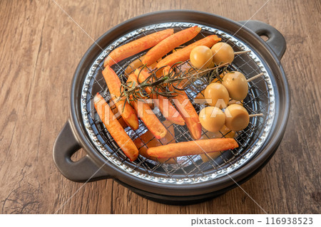 露營地自製煙熏食物 116938523