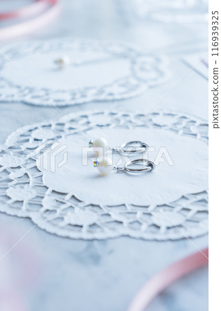 Freshwater pearl hoop earrings and pendant gift image Freshwater pearl hoop earrings and pendant gift image 116939325
