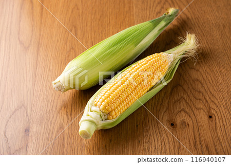 Fresh corn 116940107