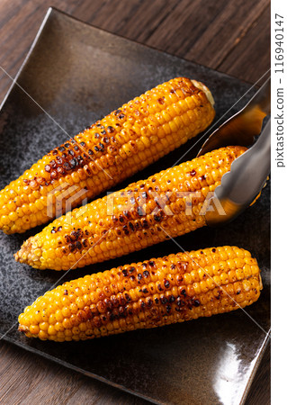 Grilled corn 116940147