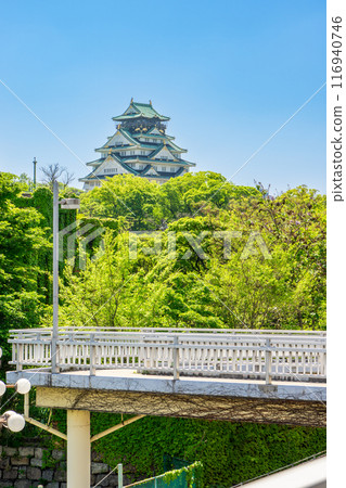 Osaka Castle tower seen from Osaka Bridge in Katamachi, Miyakojima Ward, Osaka City Osaka Castle tower seen from Osaka Bridge in Katamachi, Miyakojima Ward, Osaka City 116940746