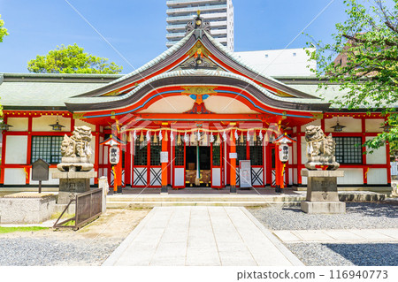 Tamatsukuri Inari Shrine (rebuilt by Toyotomi Hideyori) in Tamatsukuri, Chuo Ward, Osaka City - worship hall 116940773