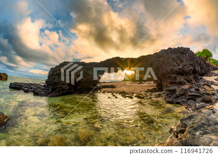 To Vo gate ( The stone gate arch) on Ly Son Island, Quang Ngai Province, Vietnam To Vo gate ( The stone gate arch) on Ly Son Island, Quang Ngai Province, Vietnam 116941726