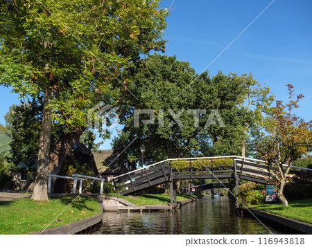 Giethoorn in the netherlands 116943818