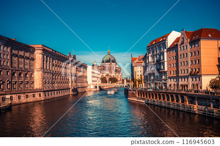 Berlin Cathedral viewed from river 116945603