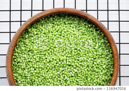 Small tapioca pearls, pandan sago seeds 116947016