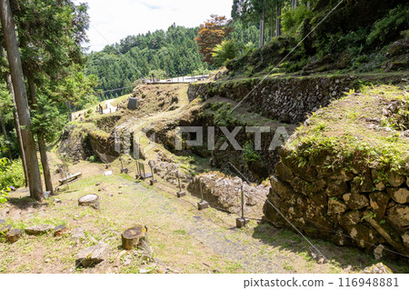 Arafune Air Cave: Remains of a silkworm egg storage facility 116948881