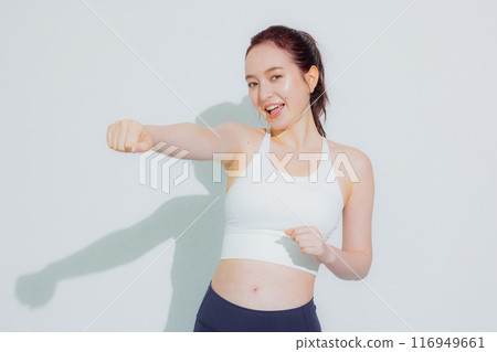 運動裝的女性 116949661