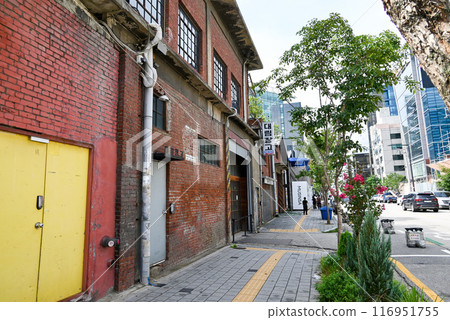 聖水洞咖啡街，一座經過改造的小工廠 [韓國/首爾] 116951755